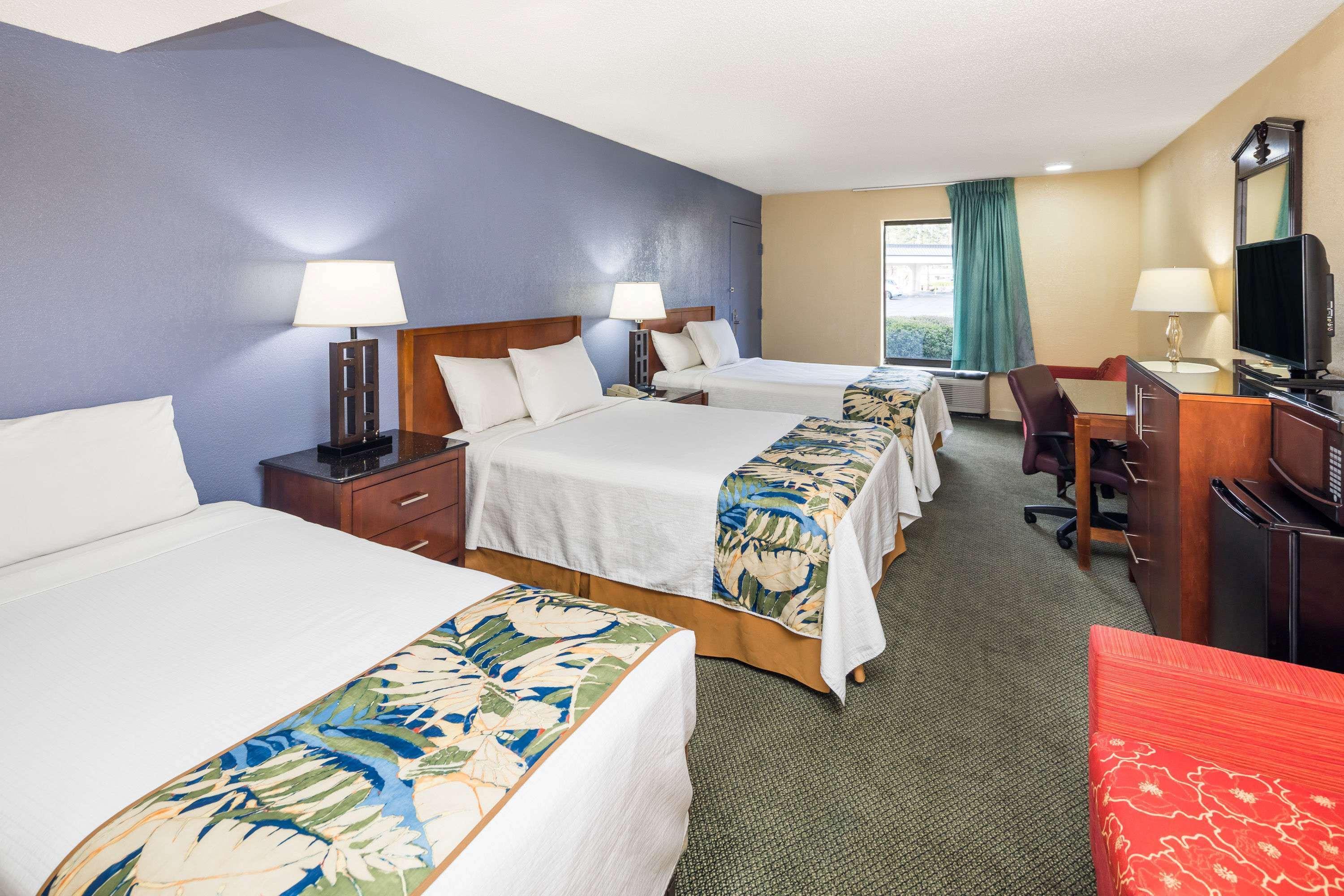 Days Inn By Wyndham Walterboro Dış mekan fotoğraf
