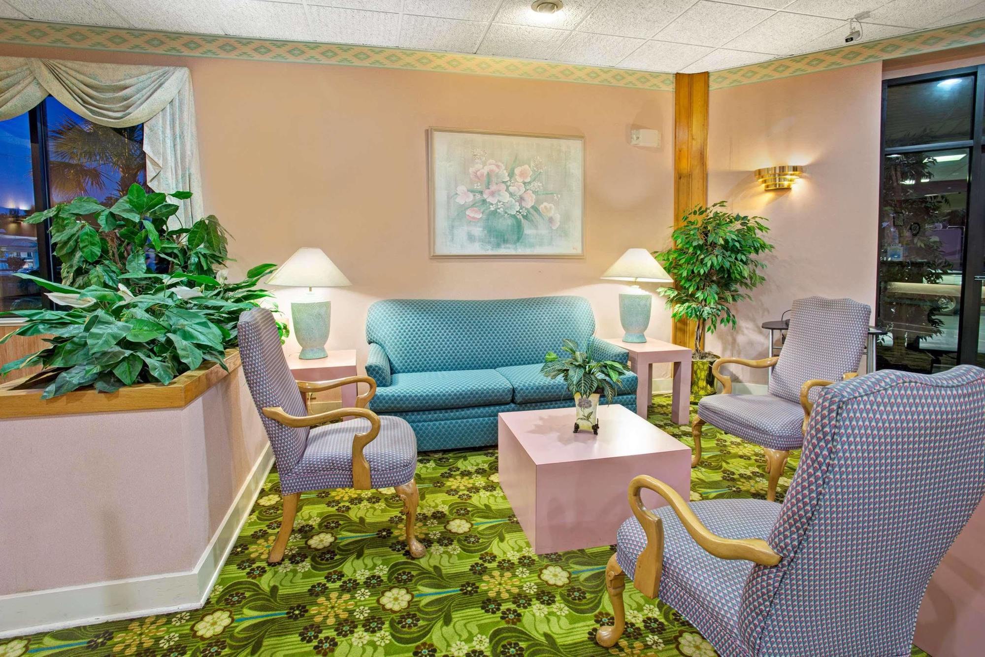 Days Inn By Wyndham Walterboro Dış mekan fotoğraf