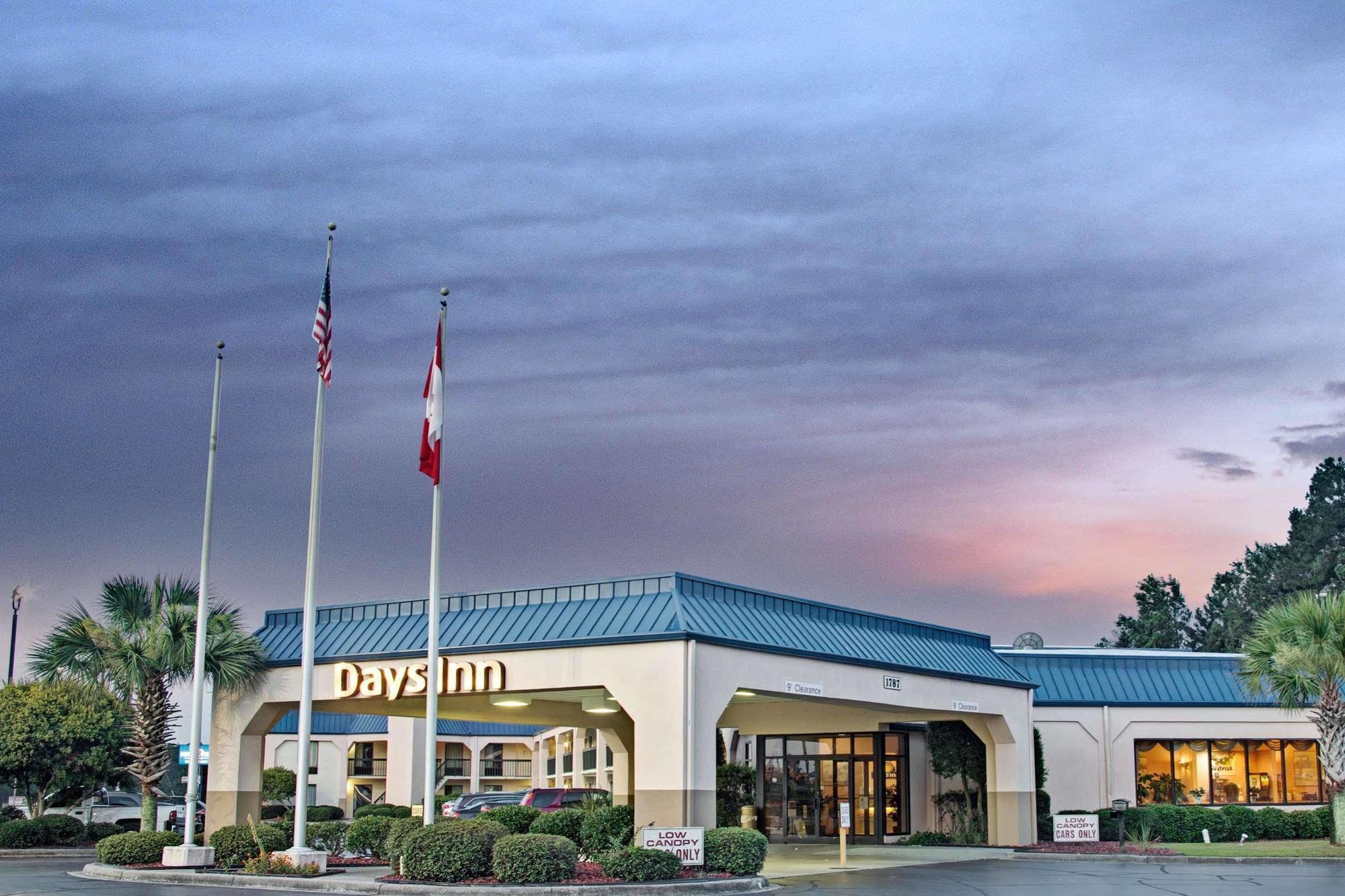Days Inn By Wyndham Walterboro Dış mekan fotoğraf